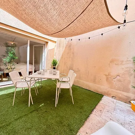 Verzea, Veuve Clicquot T2 Avec Terrasse A 아파트