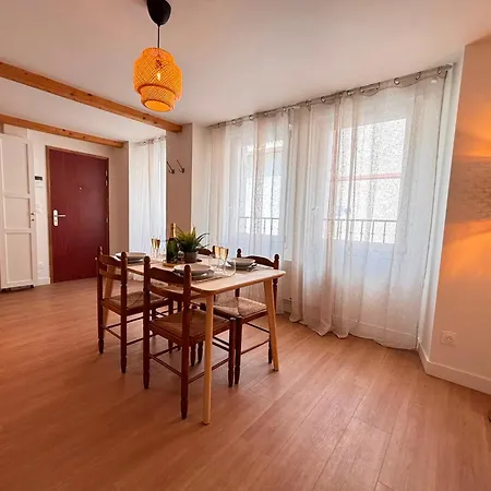 Verzea, Veuve Clicquot T2 Avec Terrasse A Apartmán *